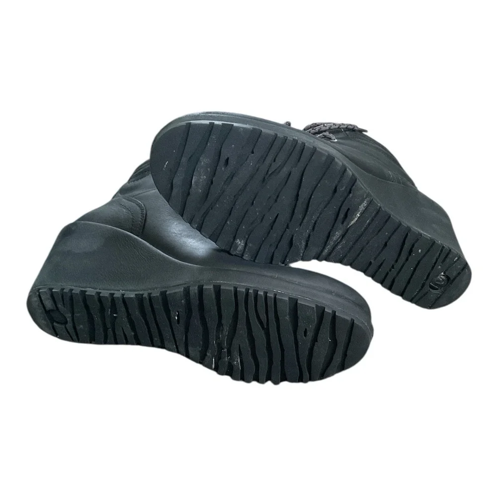 Merrell Women's Tremblant Black Wedge Lace Up Waterproof Bootie boots‎ Size 8
